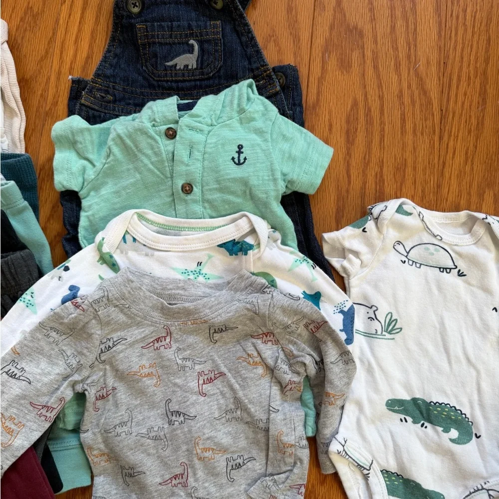 Carter's Baby One-Piece Mixed lot newborn nb clothes 26 assorted pieces pants - Picture 7 of 8